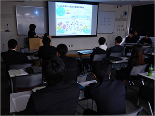 発表の様子1